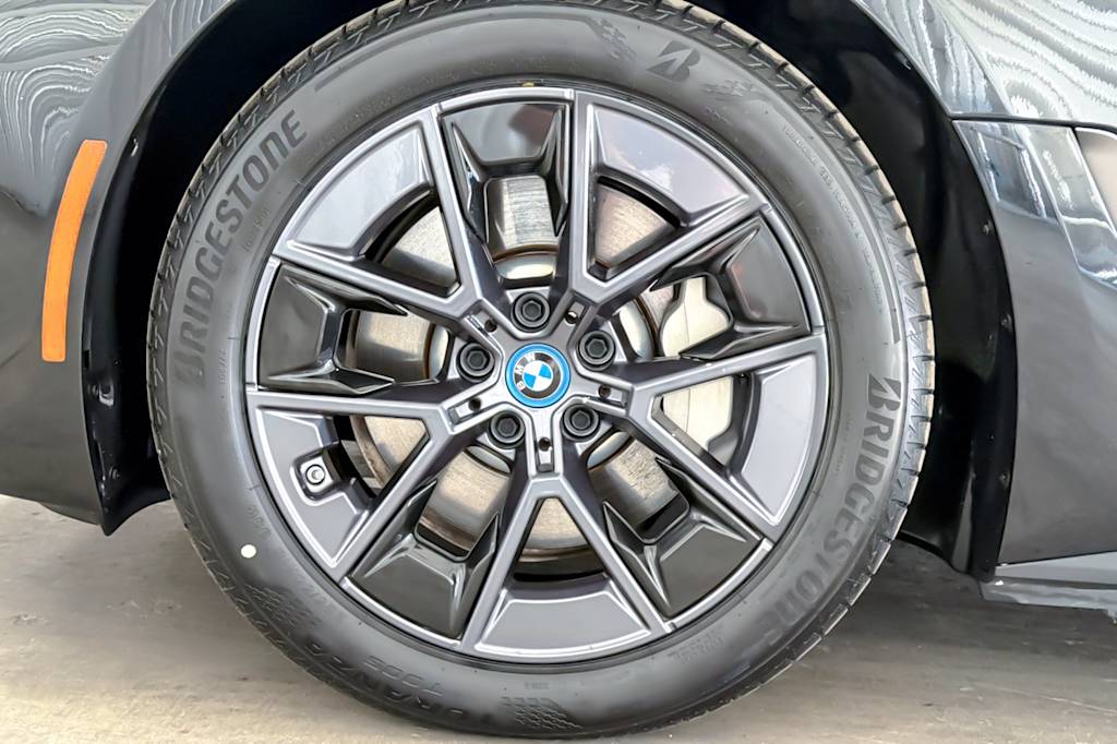 Thumbnail: 2024 BMW i4 - 8