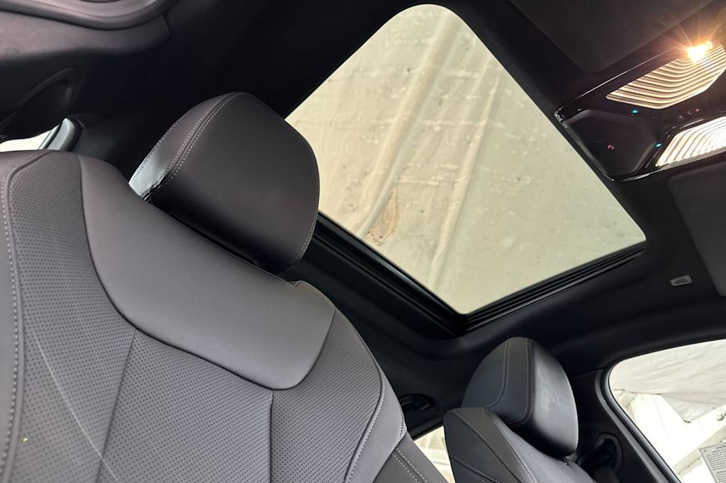 Thumbnail: 2023 BMW i4 - 23