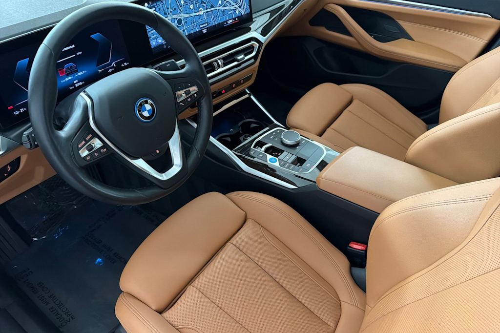 Thumbnail: 2023 BMW i4 - 9