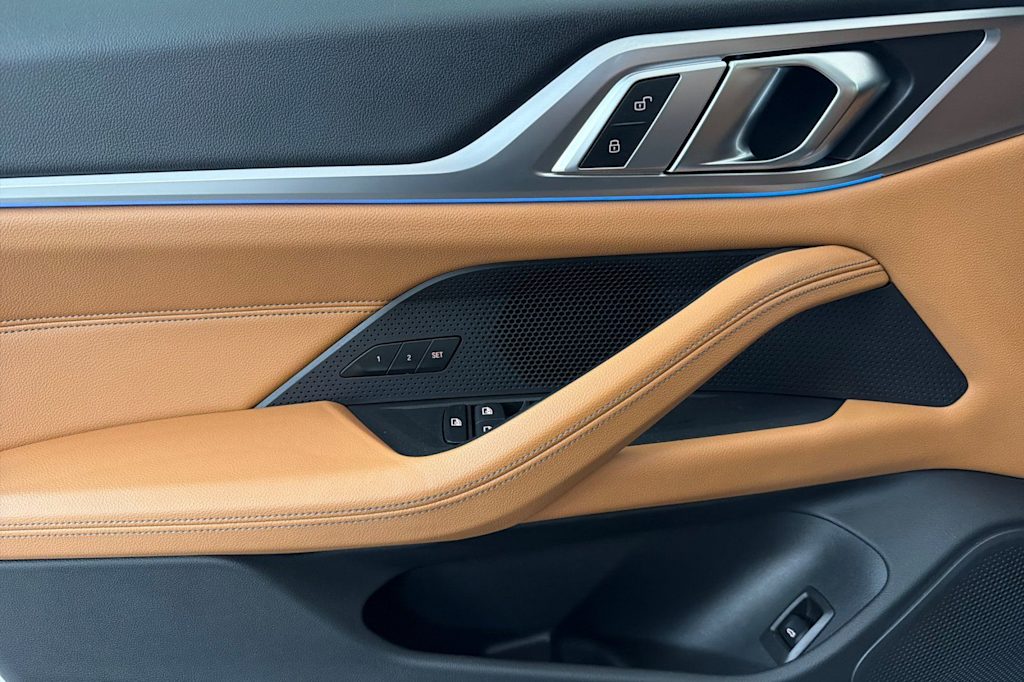 Thumbnail: 2023 BMW i4 - 20