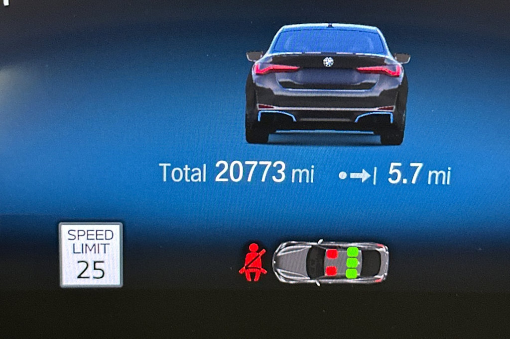 Thumbnail: 2023 BMW i4 - 15