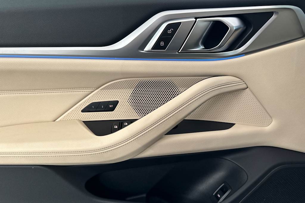 Thumbnail: 2023 BMW i4 - 20