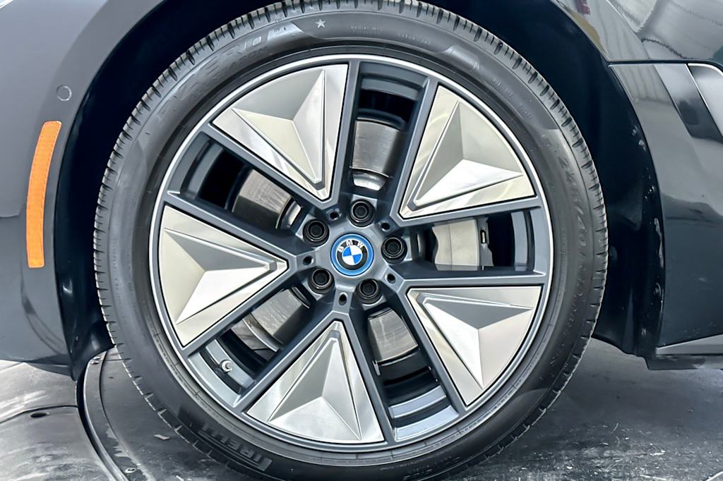 Thumbnail: 2023 BMW i4 - 7