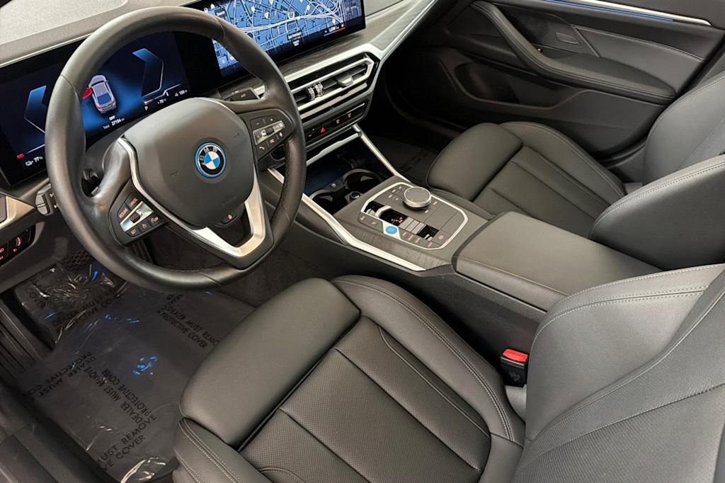 Thumbnail: 2023 BMW i4 - 9