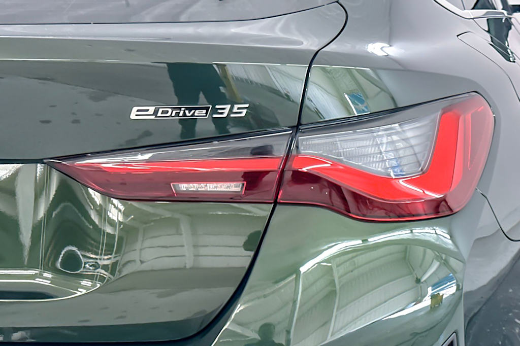 Thumbnail: 2023 BMW i4 - 28