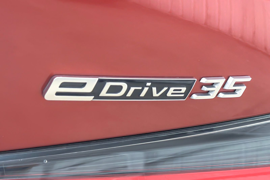 Thumbnail: 2023 BMW i4 - 7