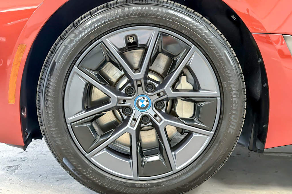 Thumbnail: 2023 BMW i4 - 8