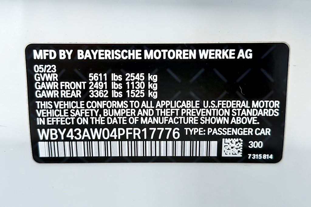 Thumbnail: 2023 BMW i4 - 16