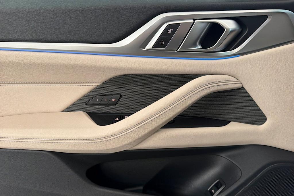 Thumbnail: 2023 BMW i4 - 20