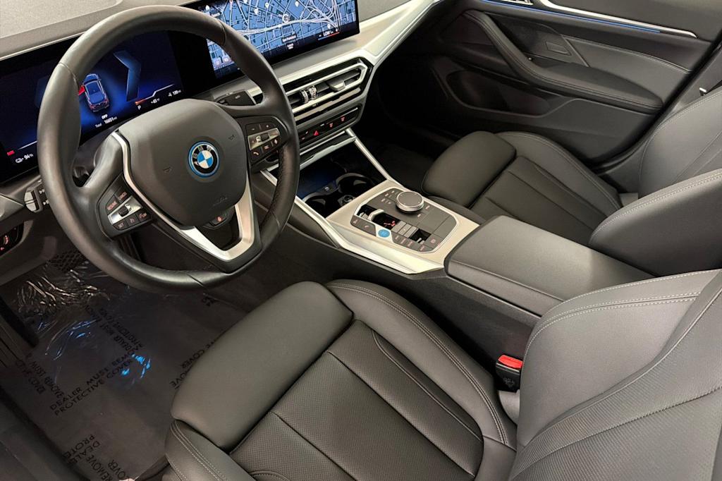 Thumbnail: 2023 BMW i4 - 9