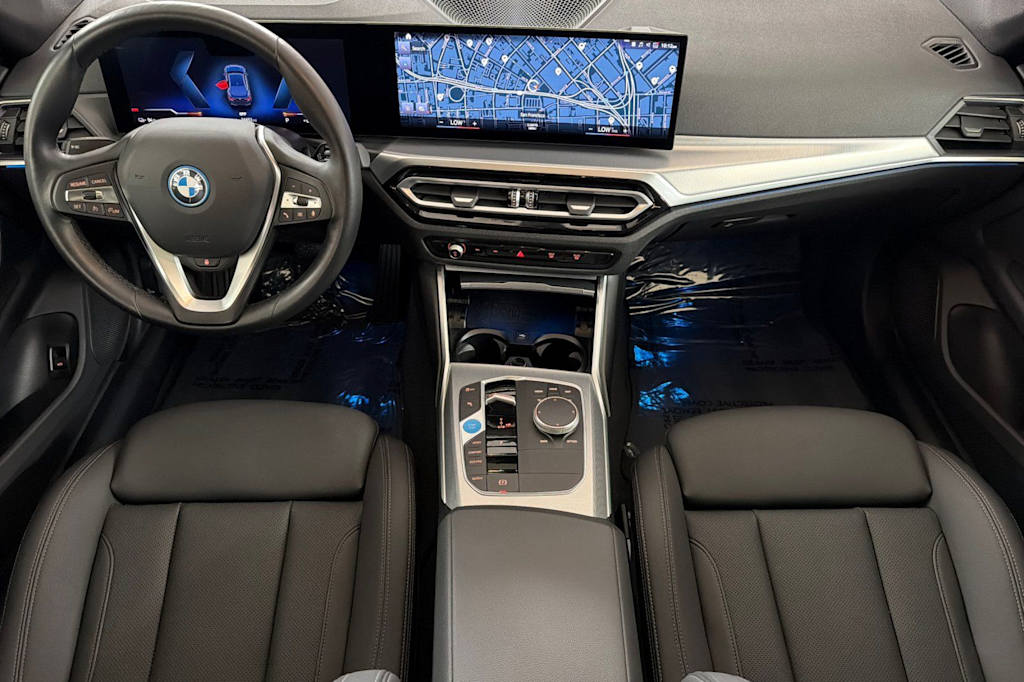 Thumbnail: 2023 BMW i4 - 2