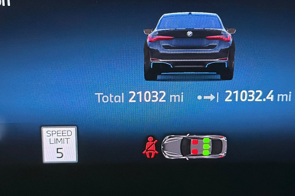 Thumbnail: 2024 BMW i4 - 16