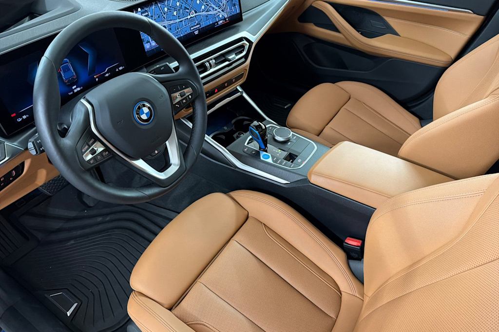 Thumbnail: 2023 BMW i4 - 9