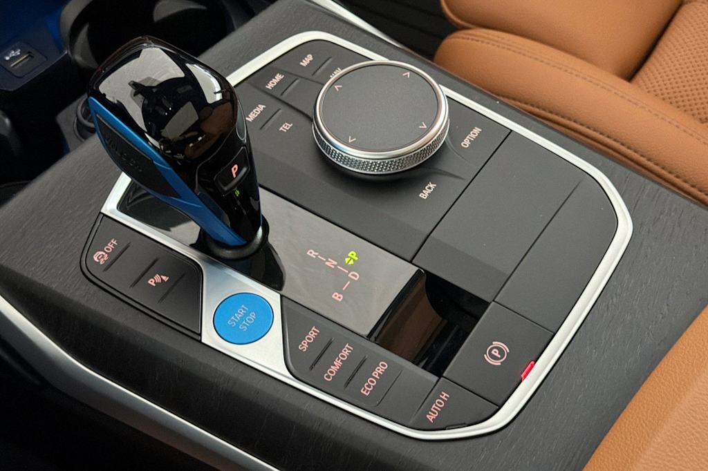 Thumbnail: 2023 BMW i4 - 14