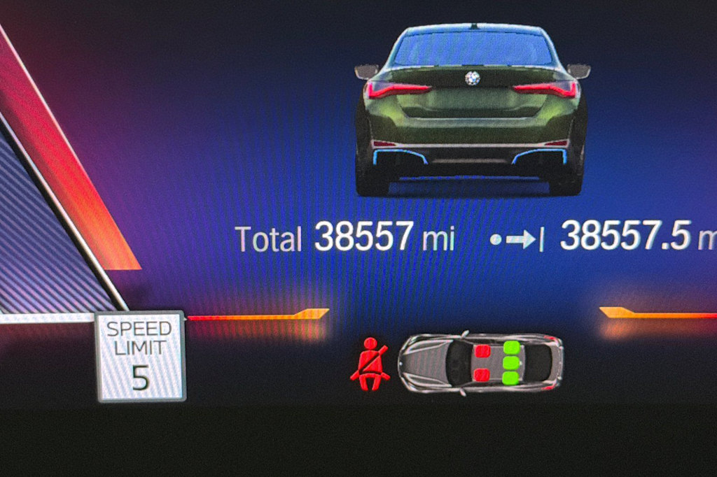 Thumbnail: 2023 BMW i4 - 26