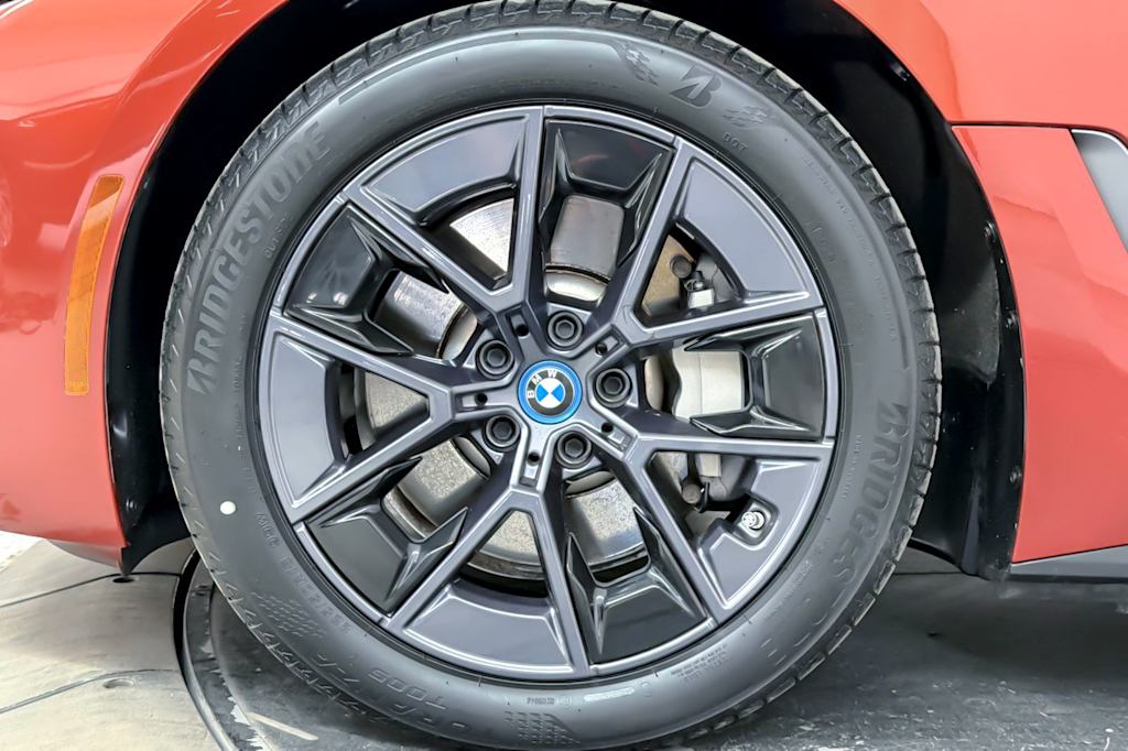Thumbnail: 2023 BMW i4 - 8