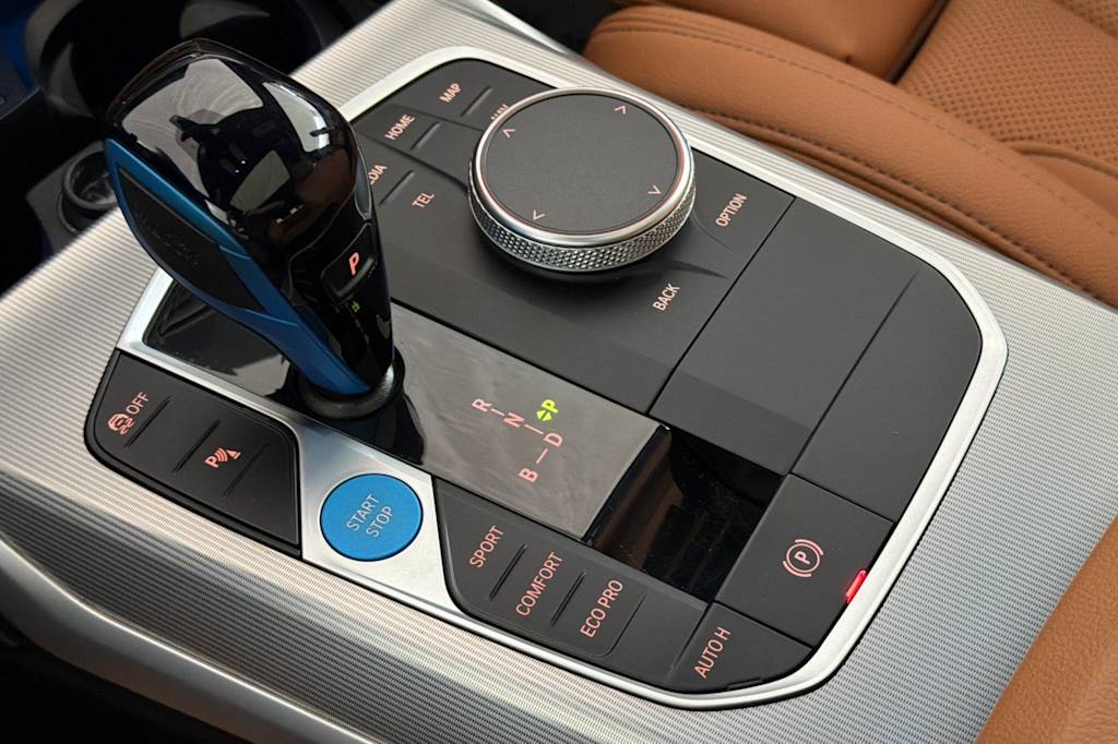 Thumbnail: 2023 BMW i4 - 14