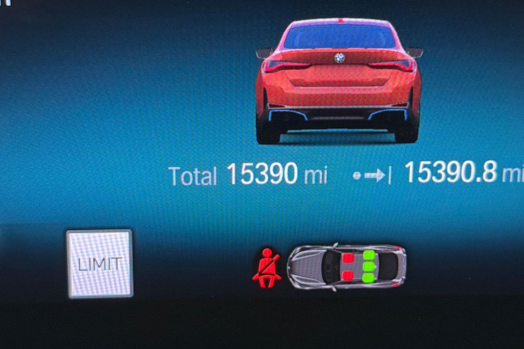 Thumbnail: 2023 BMW i4 - 27