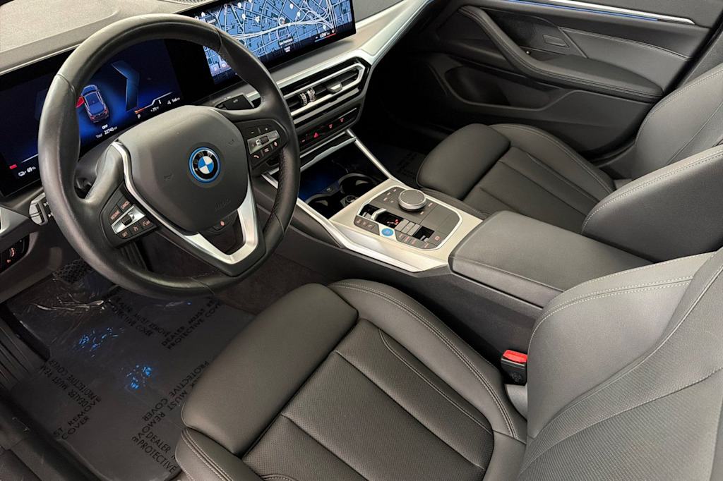 Thumbnail: 2023 BMW i4 - 9