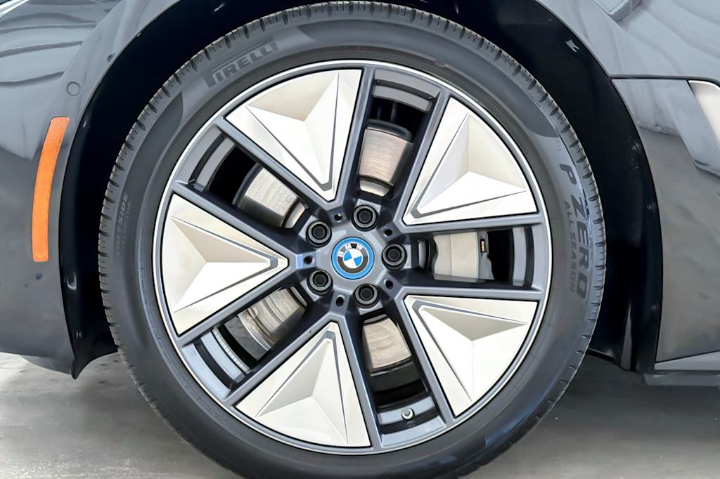 Thumbnail: 2023 BMW i4 - 8