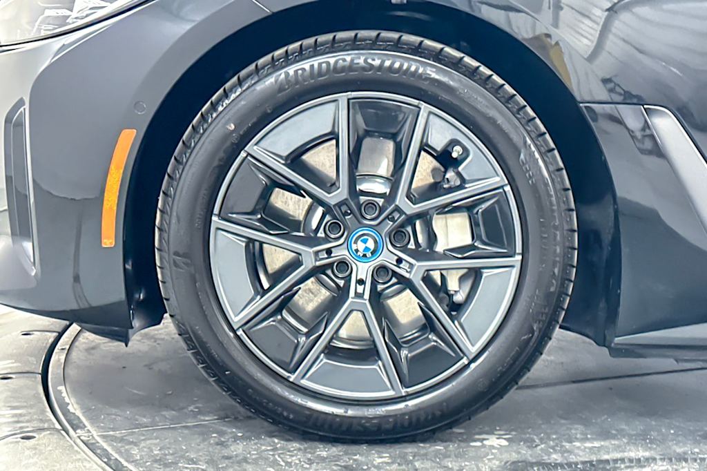 Thumbnail: 2023 BMW i4 - 7