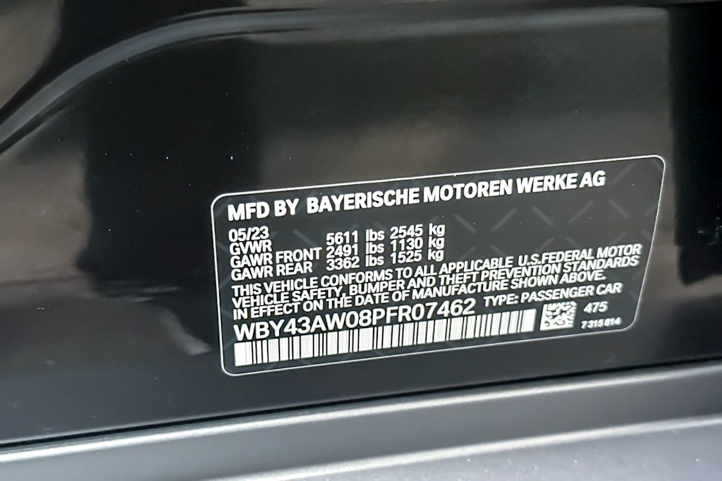 Thumbnail: 2023 BMW i4 - 17