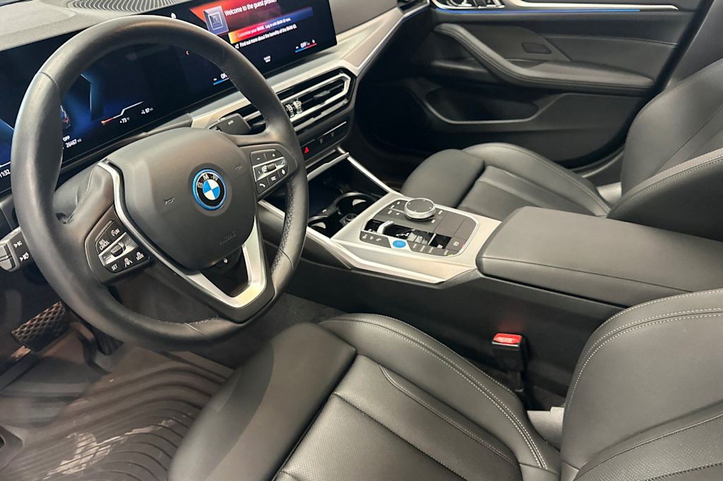 Thumbnail: 2023 BMW i4 - 8