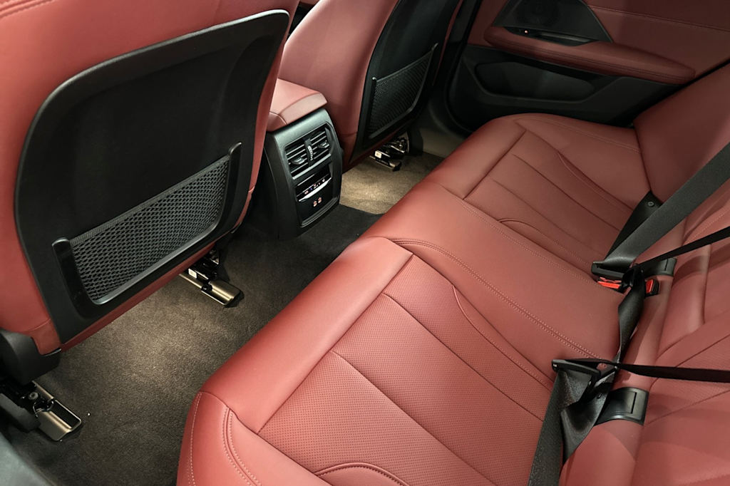 2023 BMW i4 eDrive35 10