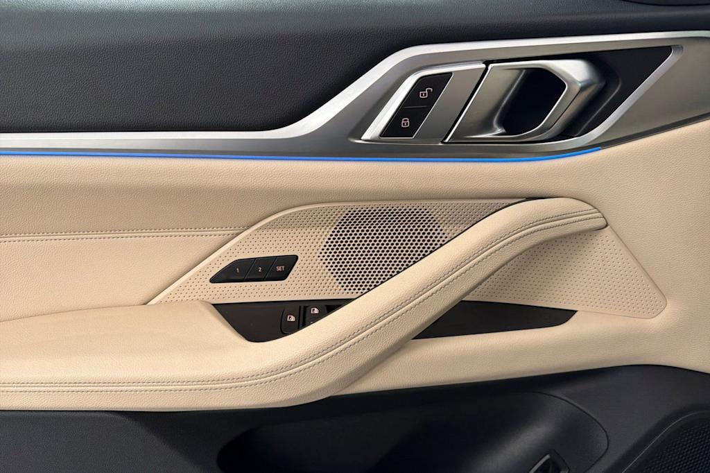 Thumbnail: 2023 BMW i4 - 20