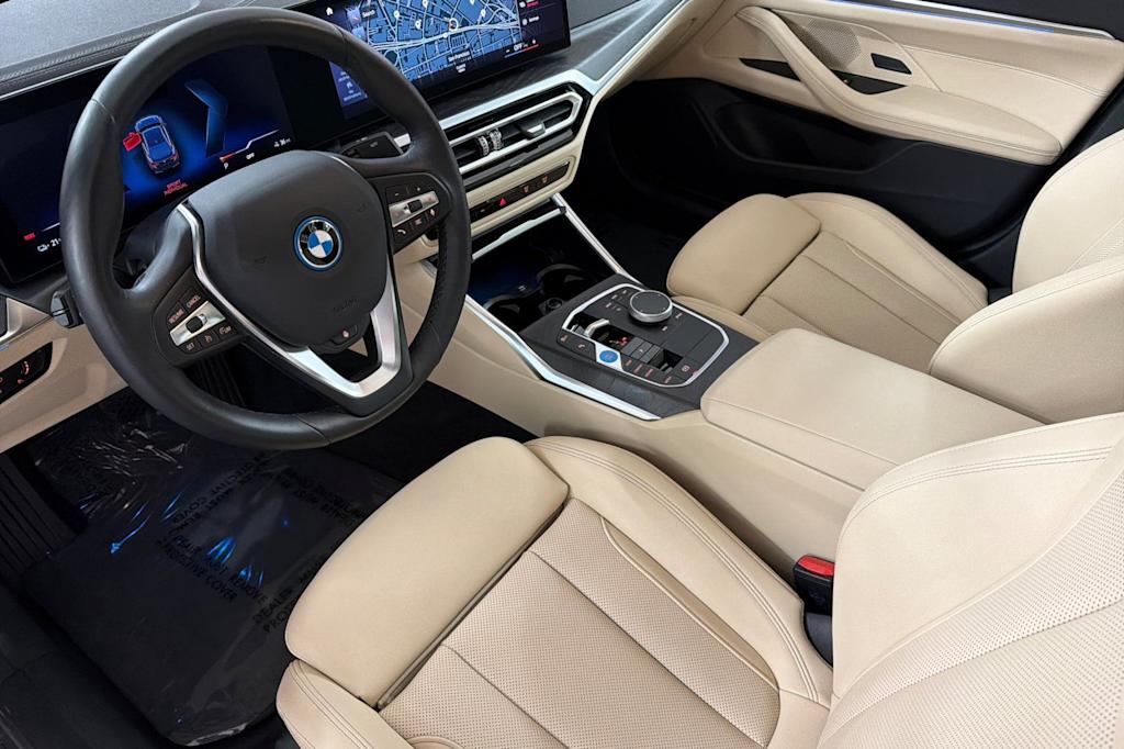 Thumbnail: 2023 BMW i4 - 9