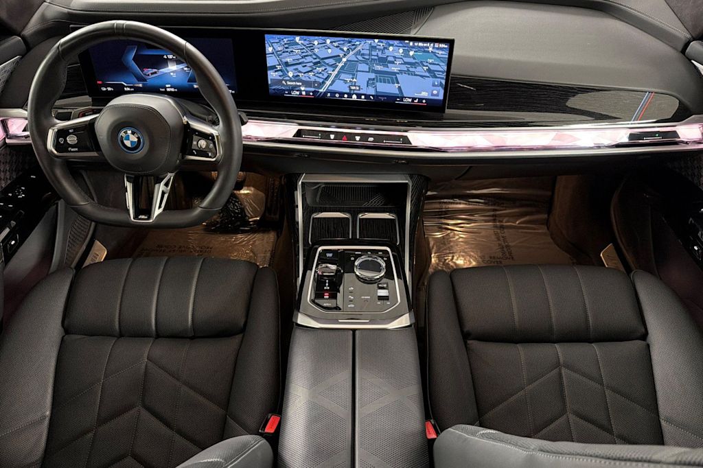 Thumbnail: 2025 BMW i7 - 2
