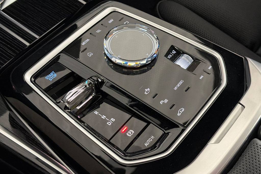 Thumbnail: 2025 BMW i7 - 14