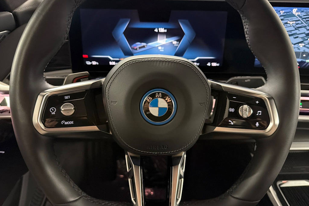 Thumbnail: 2025 BMW i7 - 24