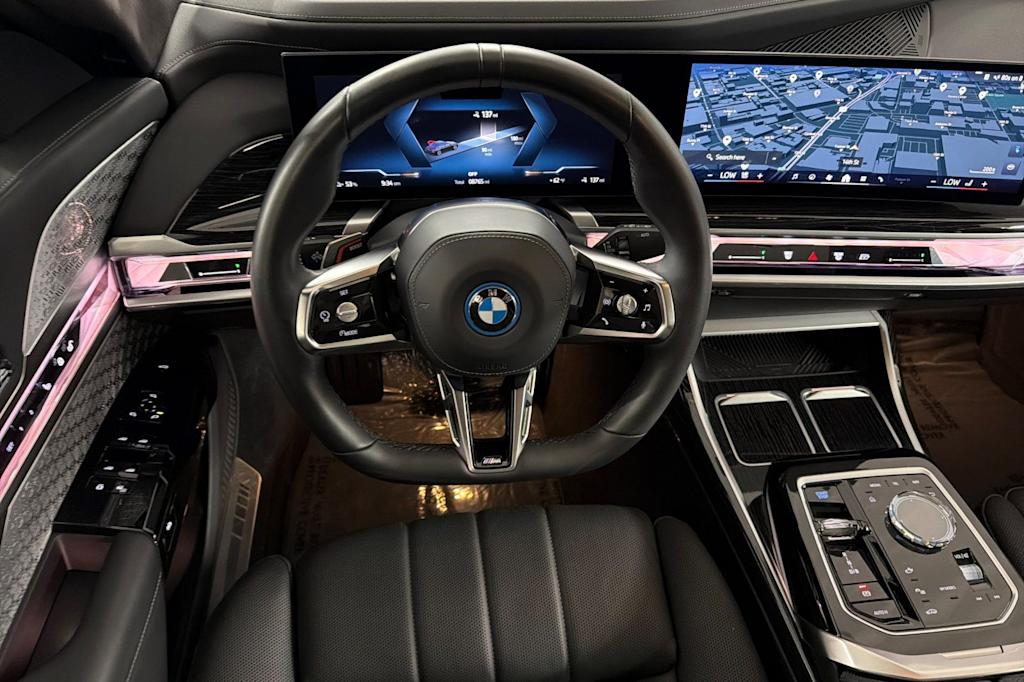 Thumbnail: 2025 BMW i7 - 11
