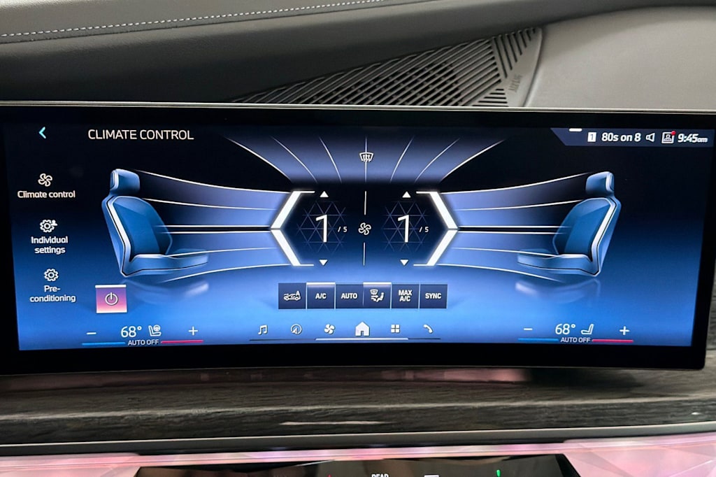 Thumbnail: 2023 BMW i7 - 24