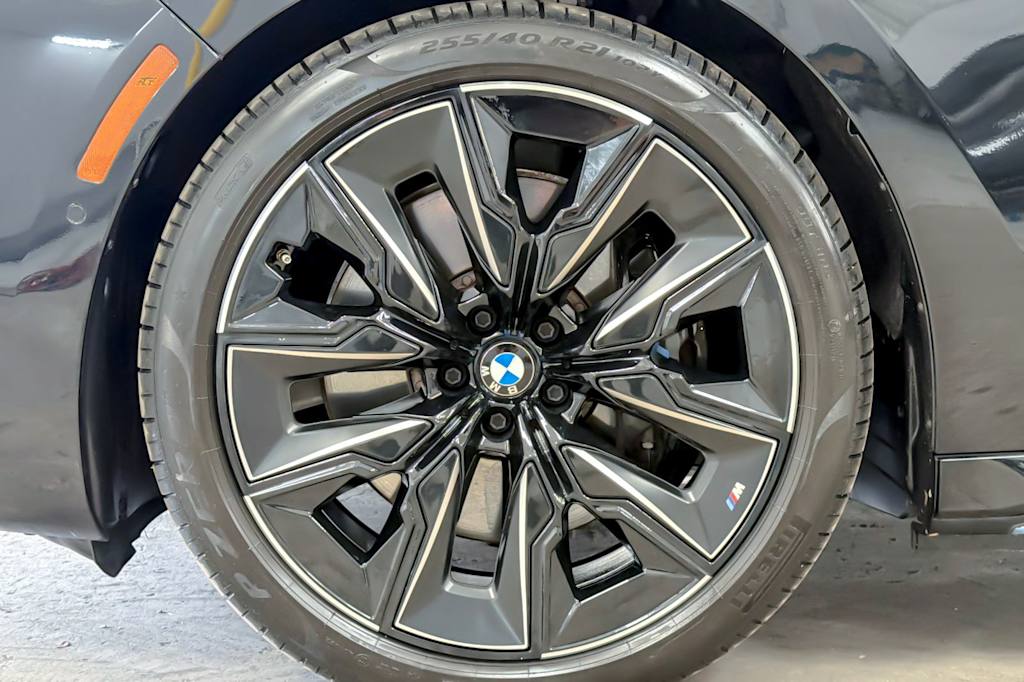 Thumbnail: 2023 BMW i7 - 8