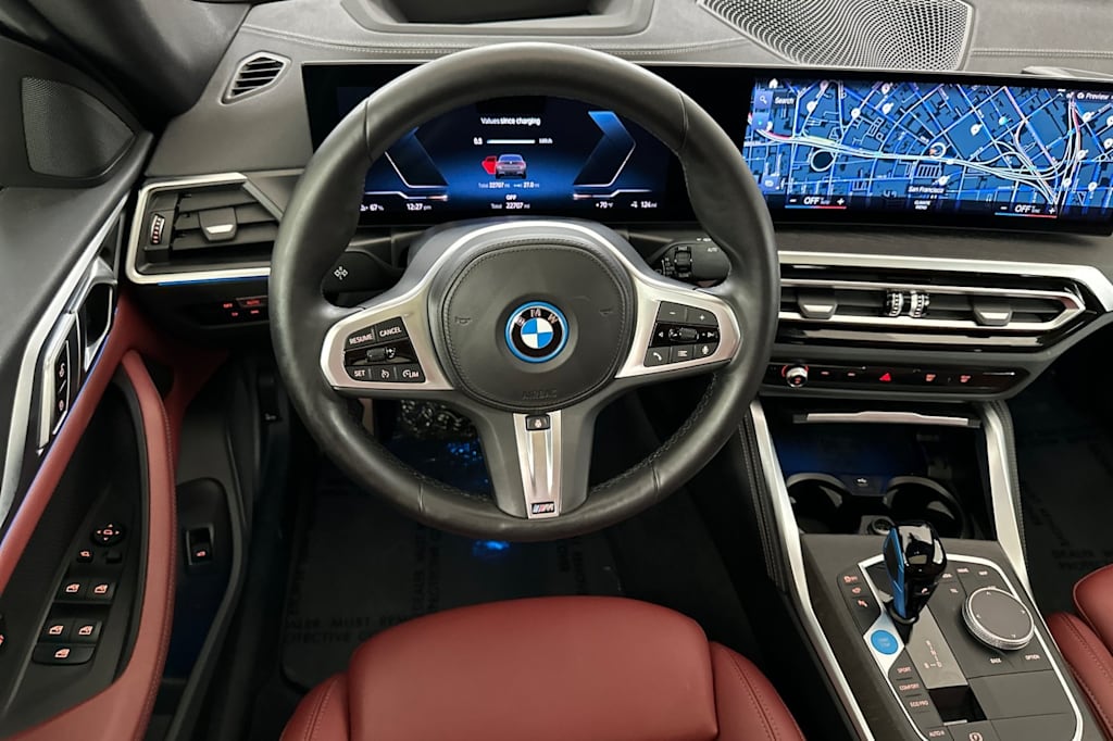 Thumbnail: 2022 BMW i4 - 10