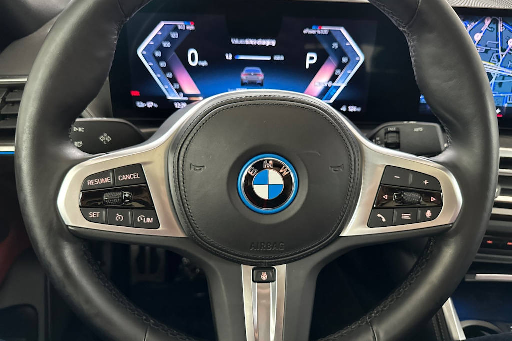 Thumbnail: 2022 BMW i4 - 25