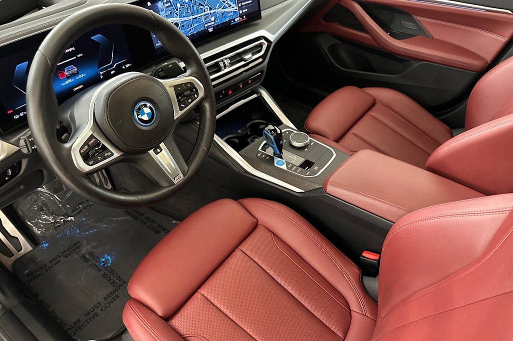 Thumbnail: 2022 BMW i4 - 8