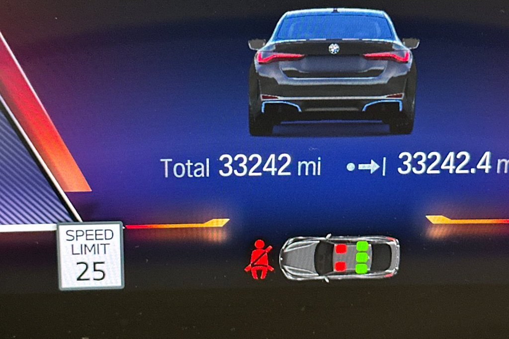 Thumbnail: 2023 BMW i4 - 27