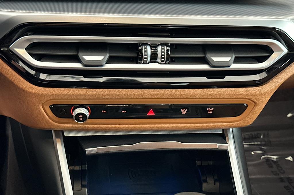 Thumbnail: 2023 BMW i4 - 24