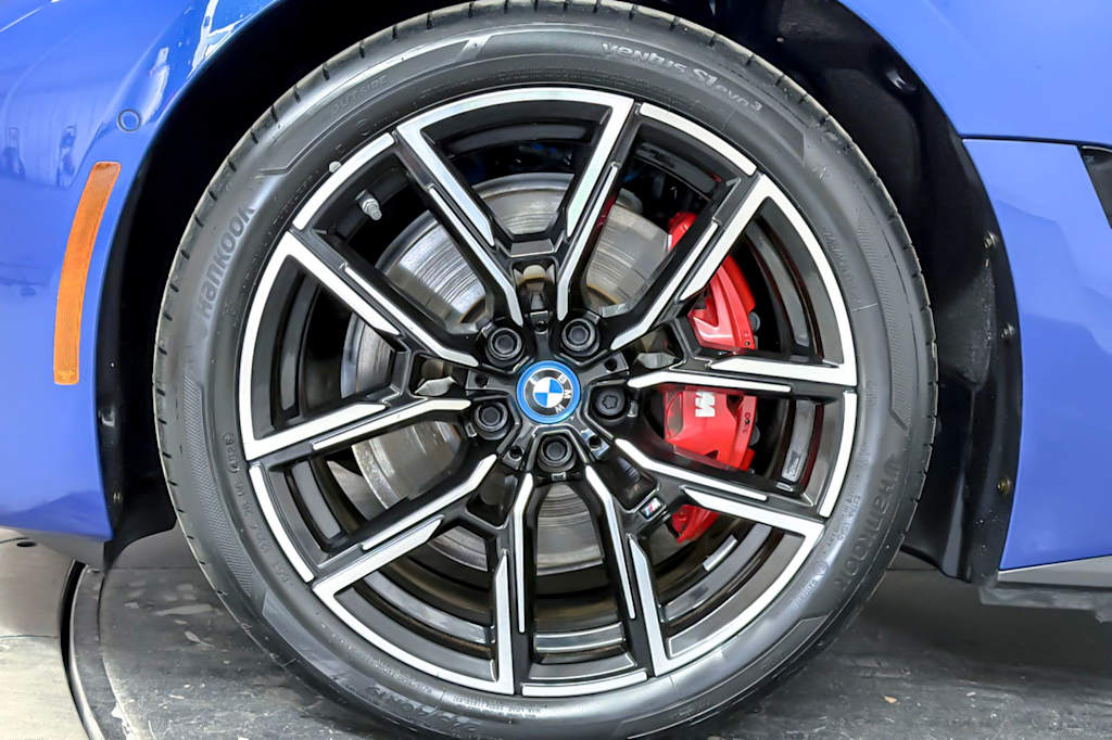 Thumbnail: 2023 BMW i4 - 8