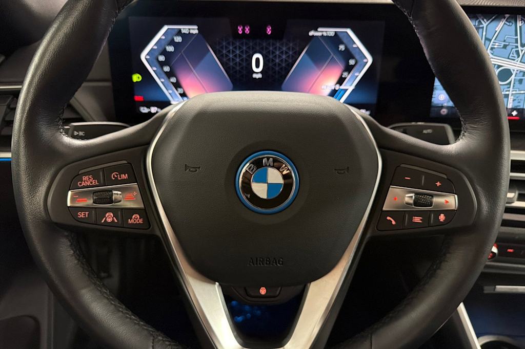 Thumbnail: 2023 BMW i4 - 28