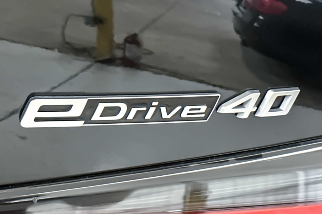 2023 BMW i4 eDrive40 7