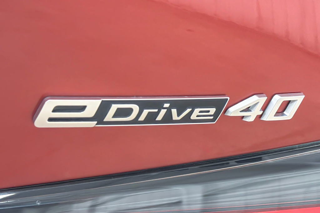 Thumbnail: 2024 BMW i4 - 27