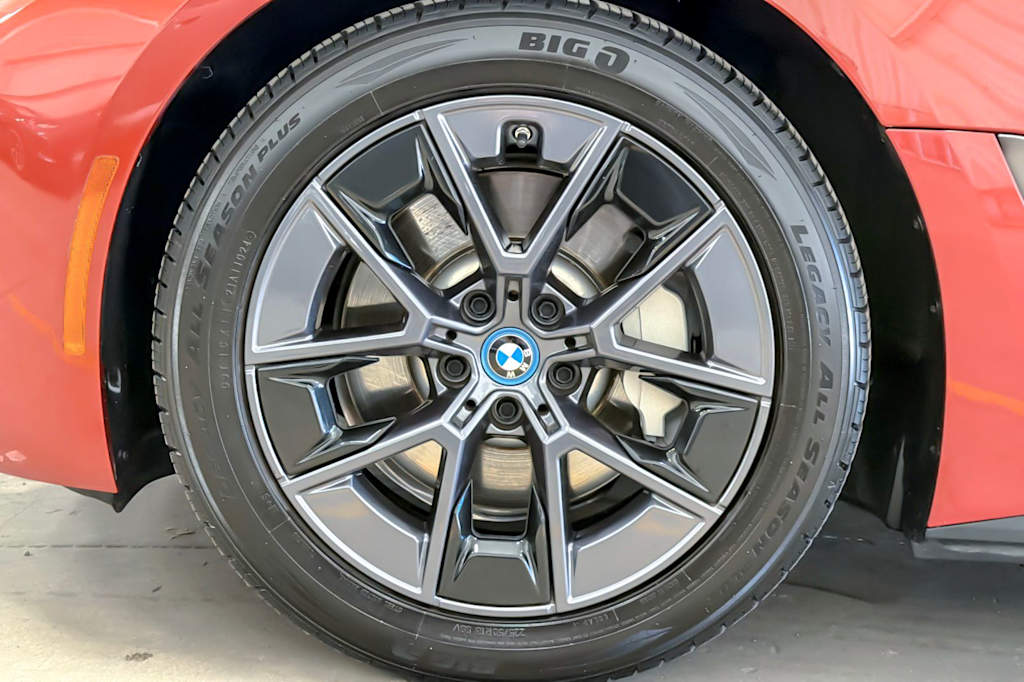 Thumbnail: 2023 BMW i4 - 8