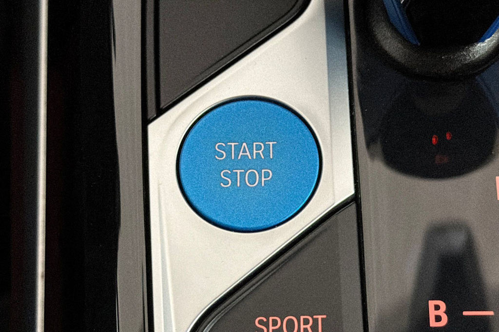 Thumbnail: 2023 BMW i4 - 25