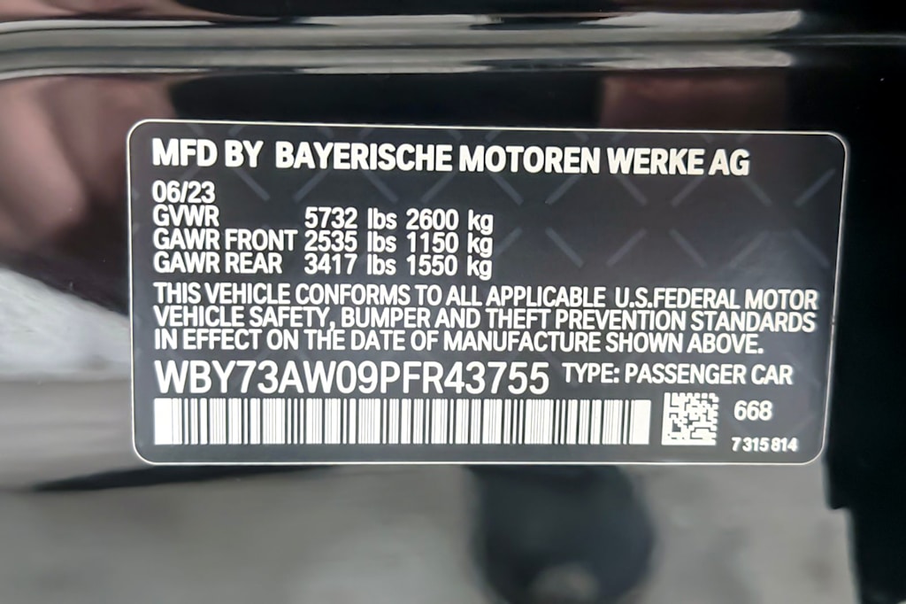 Thumbnail: 2023 BMW i4 - 17