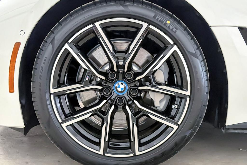 Thumbnail: 2024 BMW i4 - 8