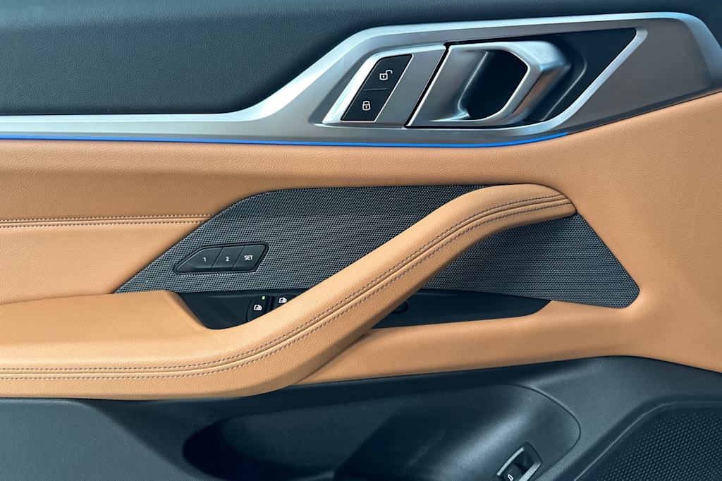 Thumbnail: 2022 BMW i4 - 21
